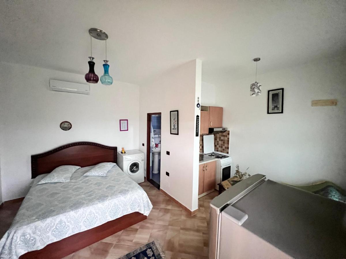 Ponari Apartments Rrotull Esterno foto