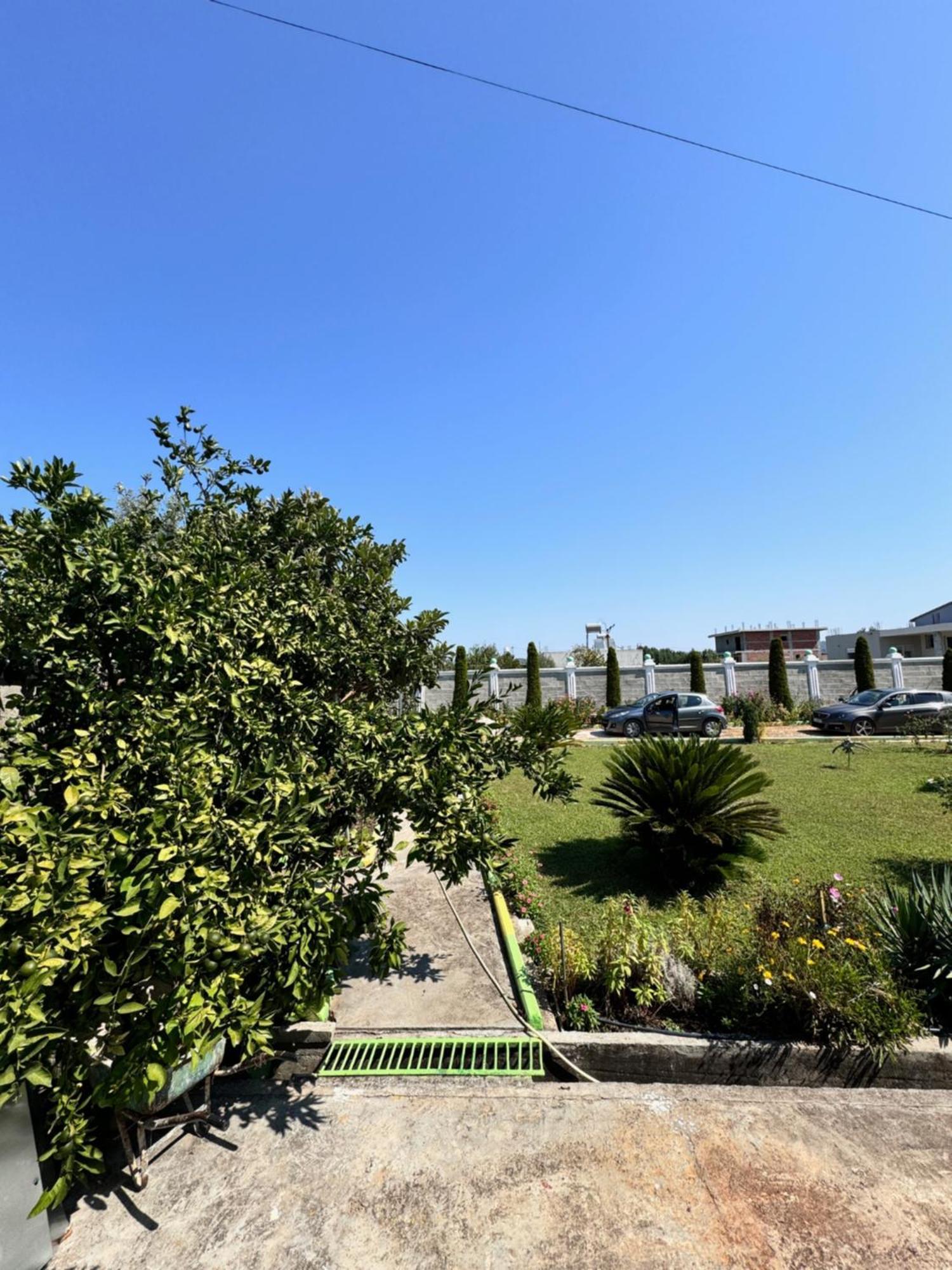 Ponari Apartments Rrotull Esterno foto